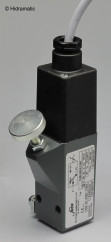 Hydraulic pressure switches